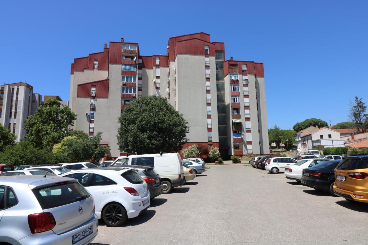 Sneky Apartment Pula Exterior photo